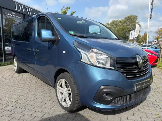 Renault Trafic view 5