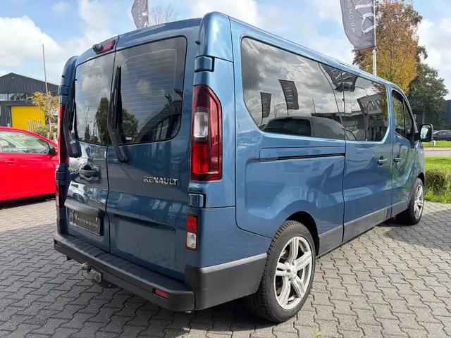Renault Trafic view 4