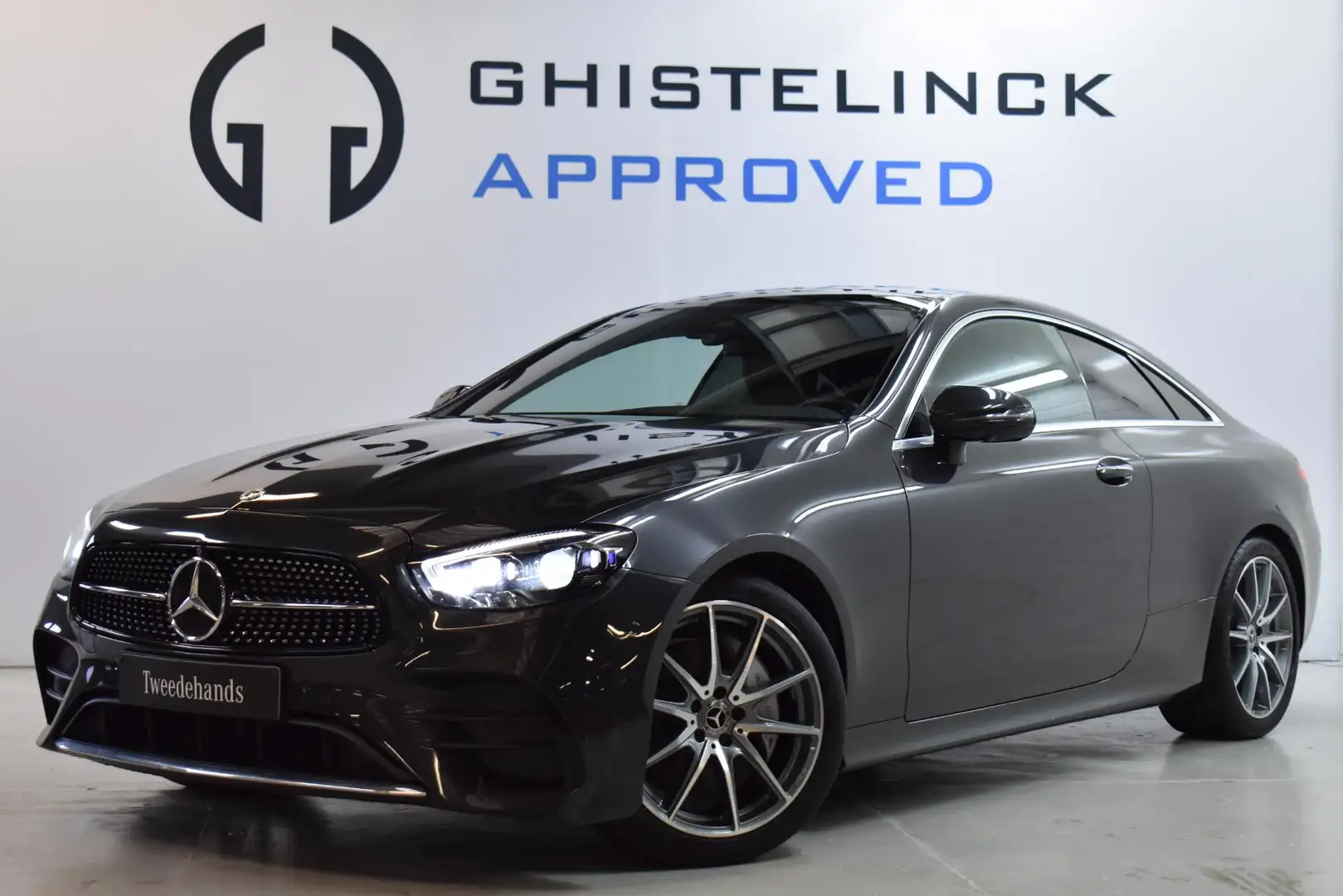 Mercedes-Benz E 200 Coupé E Grau - 2