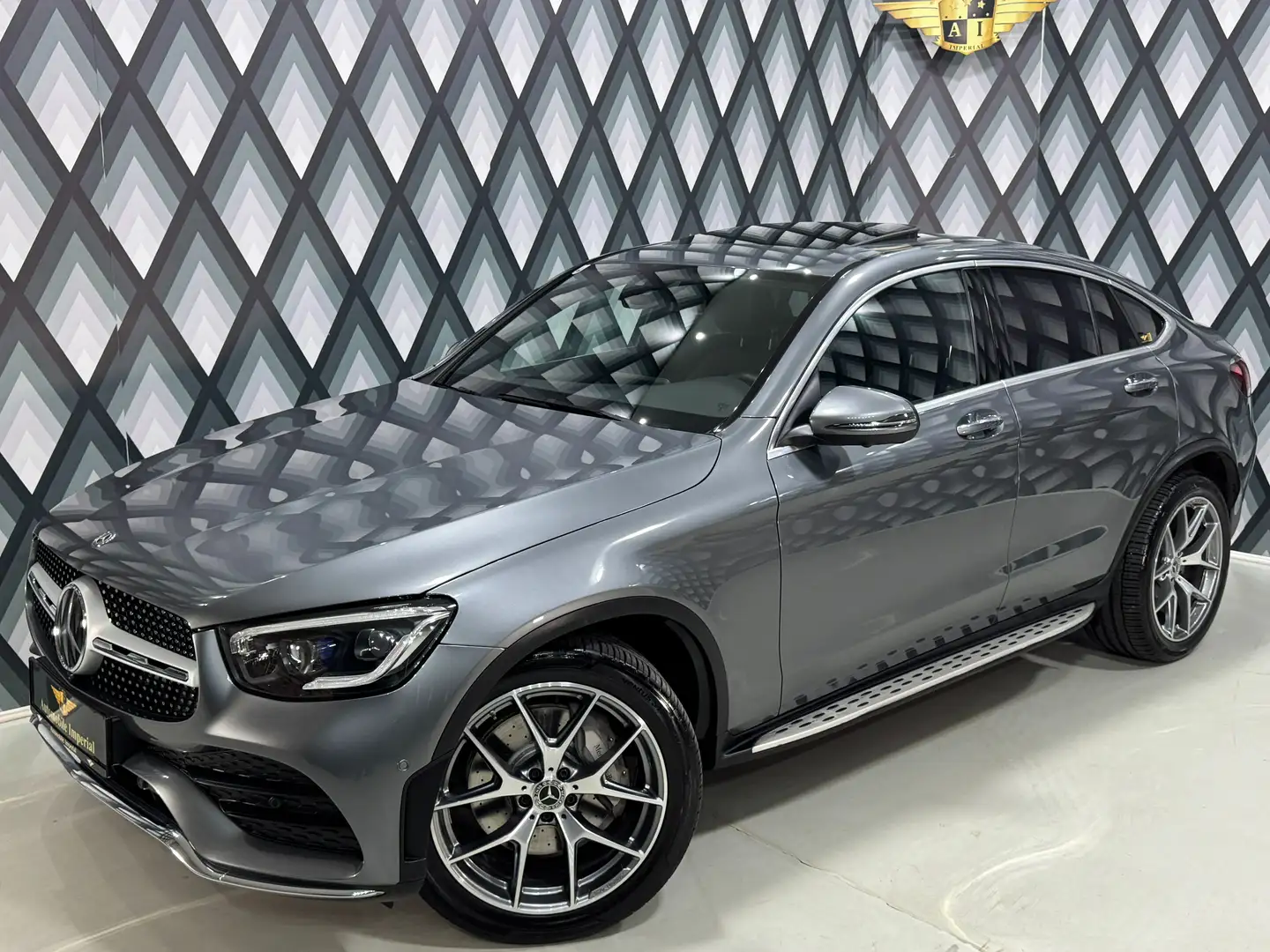Mercedes-Benz GLC 300 d Coupe 4Matic // AMG LINE // AHK // BURMESTER // Grijs - 2