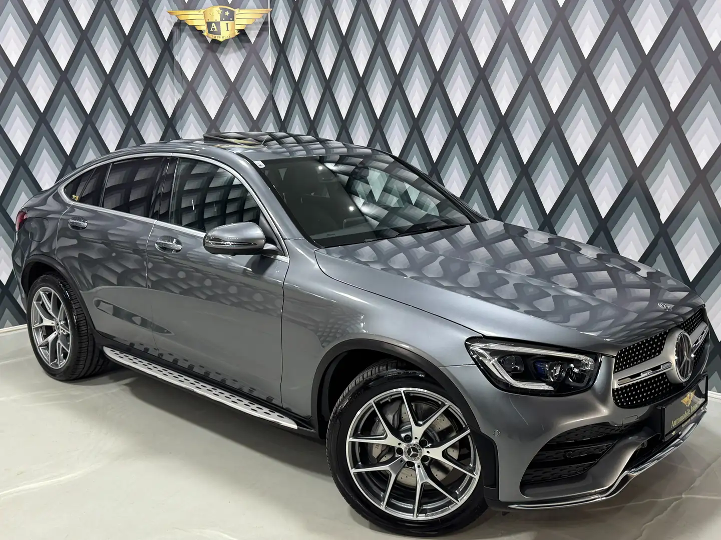 Mercedes-Benz GLC 300 d Coupe 4Matic // AMG LINE // AHK // BURMESTER // Grijs - 1