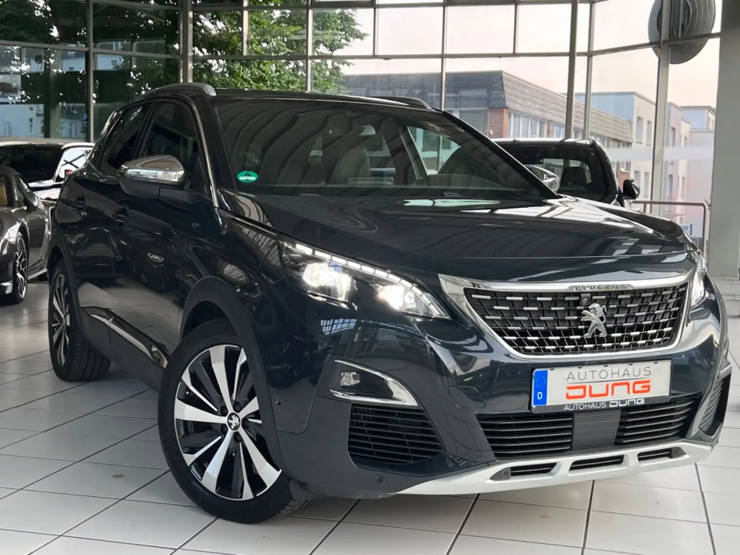 Peugeot 3008 GT /Massage/Navi/Panorama Grau - 1