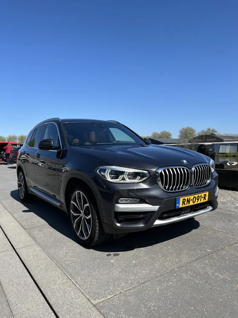 BMW X3 Xdrive20d 190pk ** FULL OPTION ** Grijs - 1