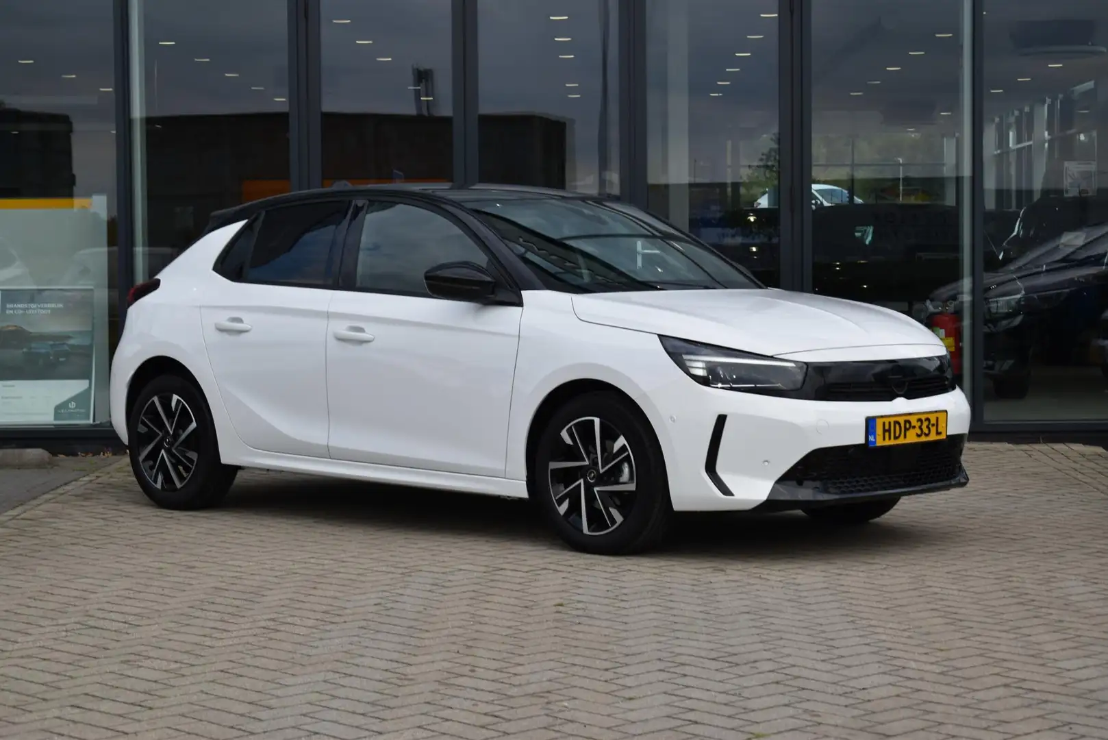 Opel Corsa 1.2 GS NAVI / ECC / LMV Wit - 2