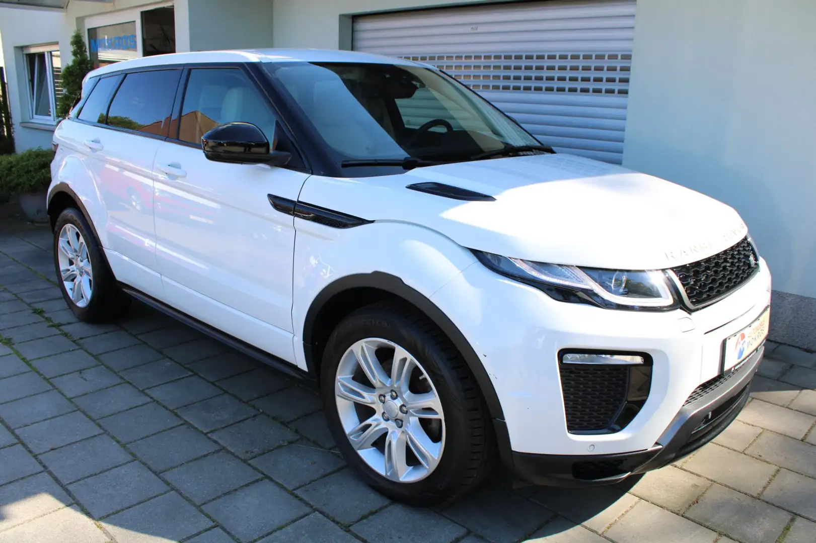 Land Rover Range Rover Evoque Evoque TD4 Aut. HSE Leder Xenon Navigation Weiß - 1