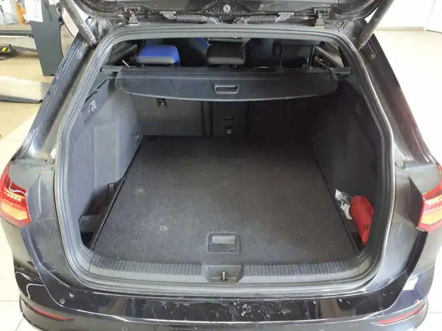 Volkswagen Golf view 9