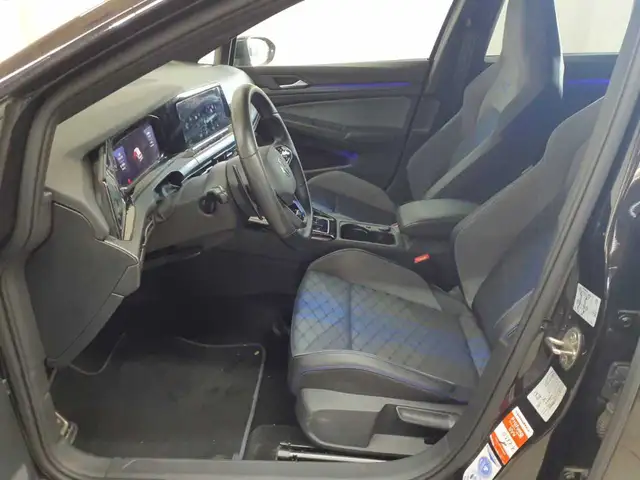 Volkswagen Golf view 3