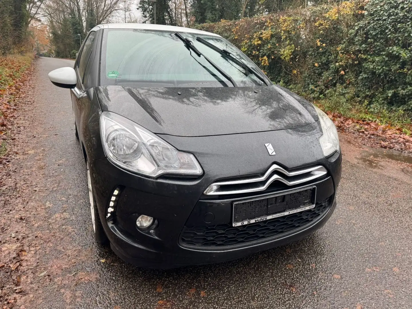 Citroen DS3 VTi 120 SoChic Schwarz - 2