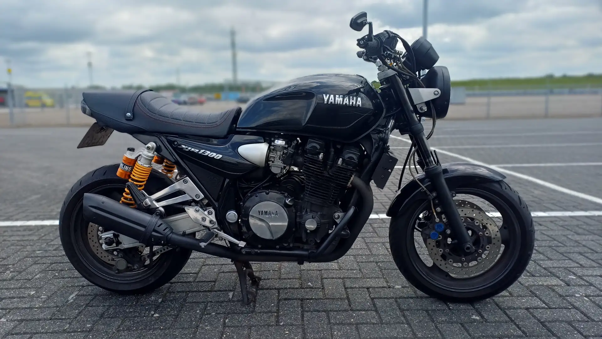 Yamaha XJR 1300 Scrambler Zwart - 1