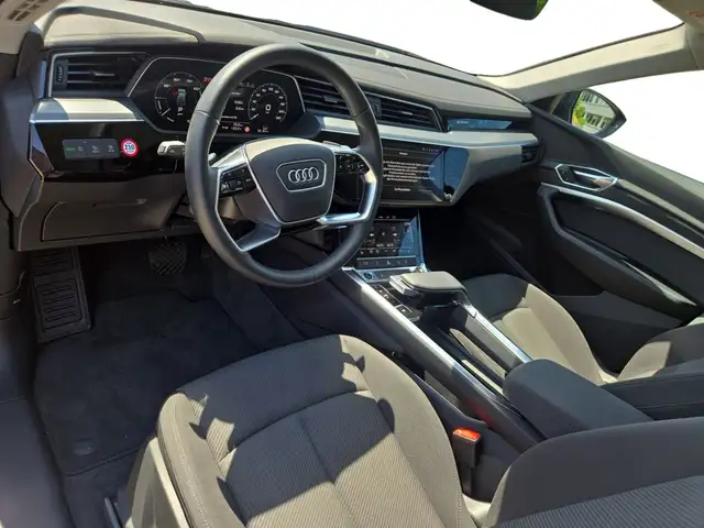 Audi Q8 E-Tron view 4