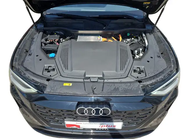 Audi Q8 E-Tron view 12