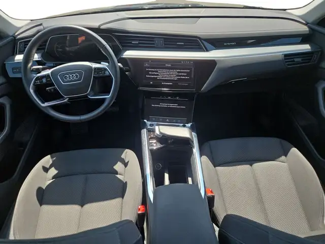 Audi Q8 E-Tron view 8