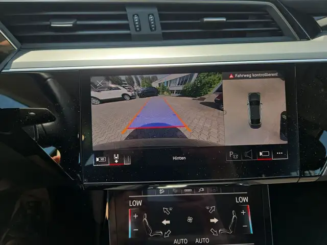 Audi Q8 E-Tron view 18