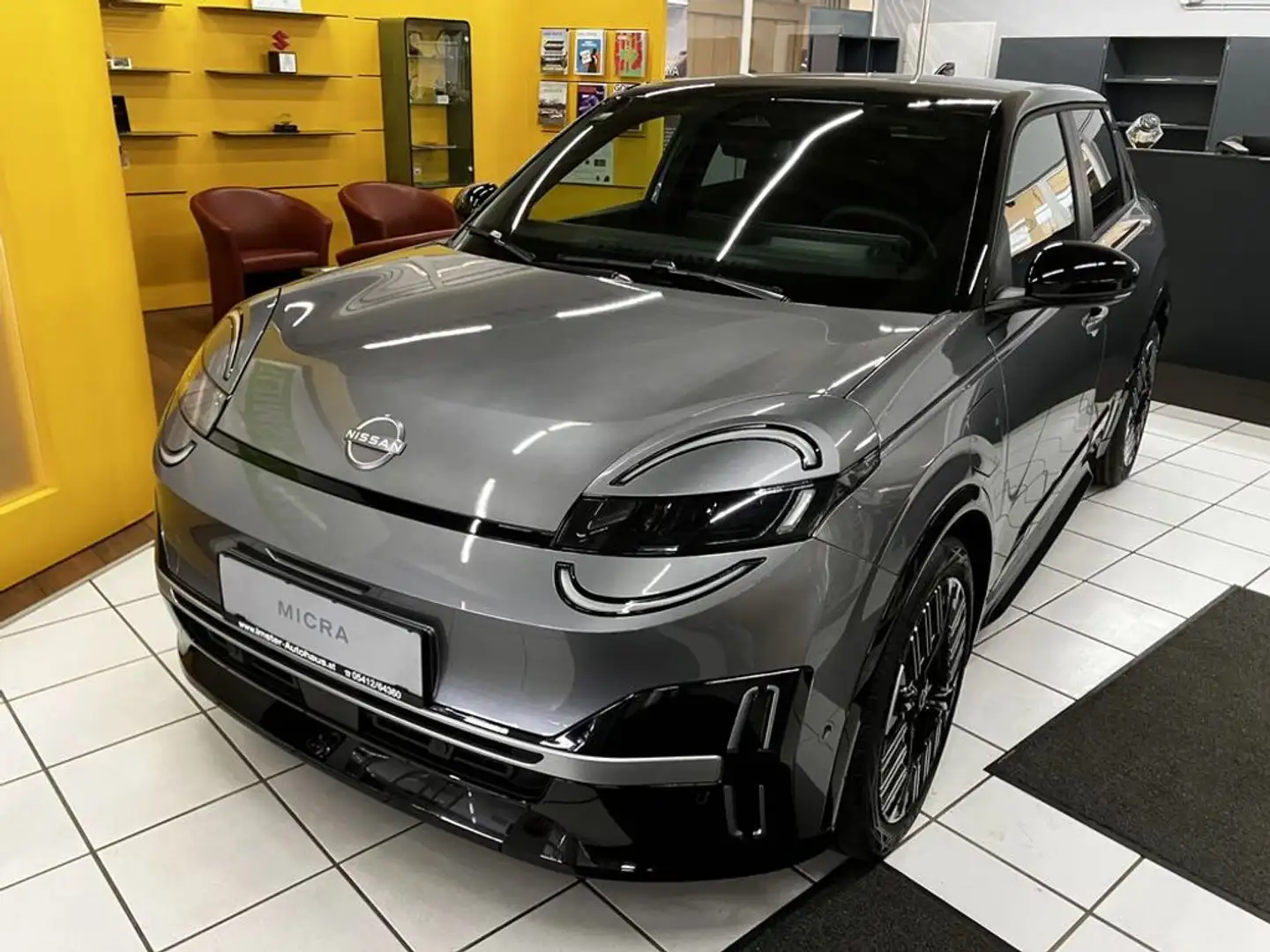 Nissan Micra 52kWh Advance Aut. Winterräder GRATIS Grau - 2