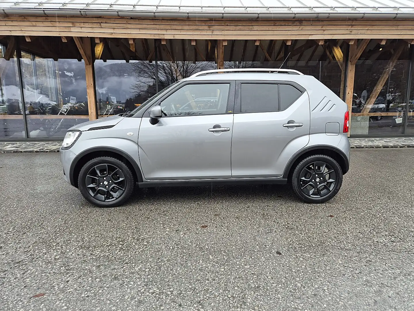 Suzuki Ignis 1,2 DualJet Shine 4WD Grau - 2