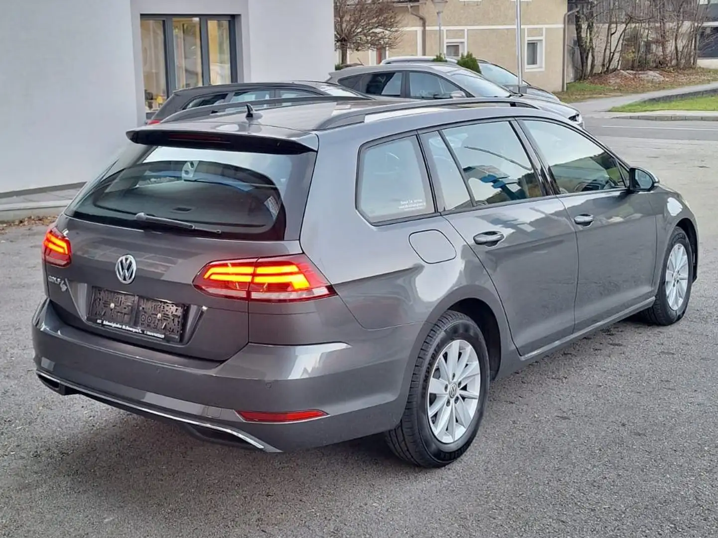 Volkswagen Golf Variant Rabbit 1,6 TDI SCR Grau - 2