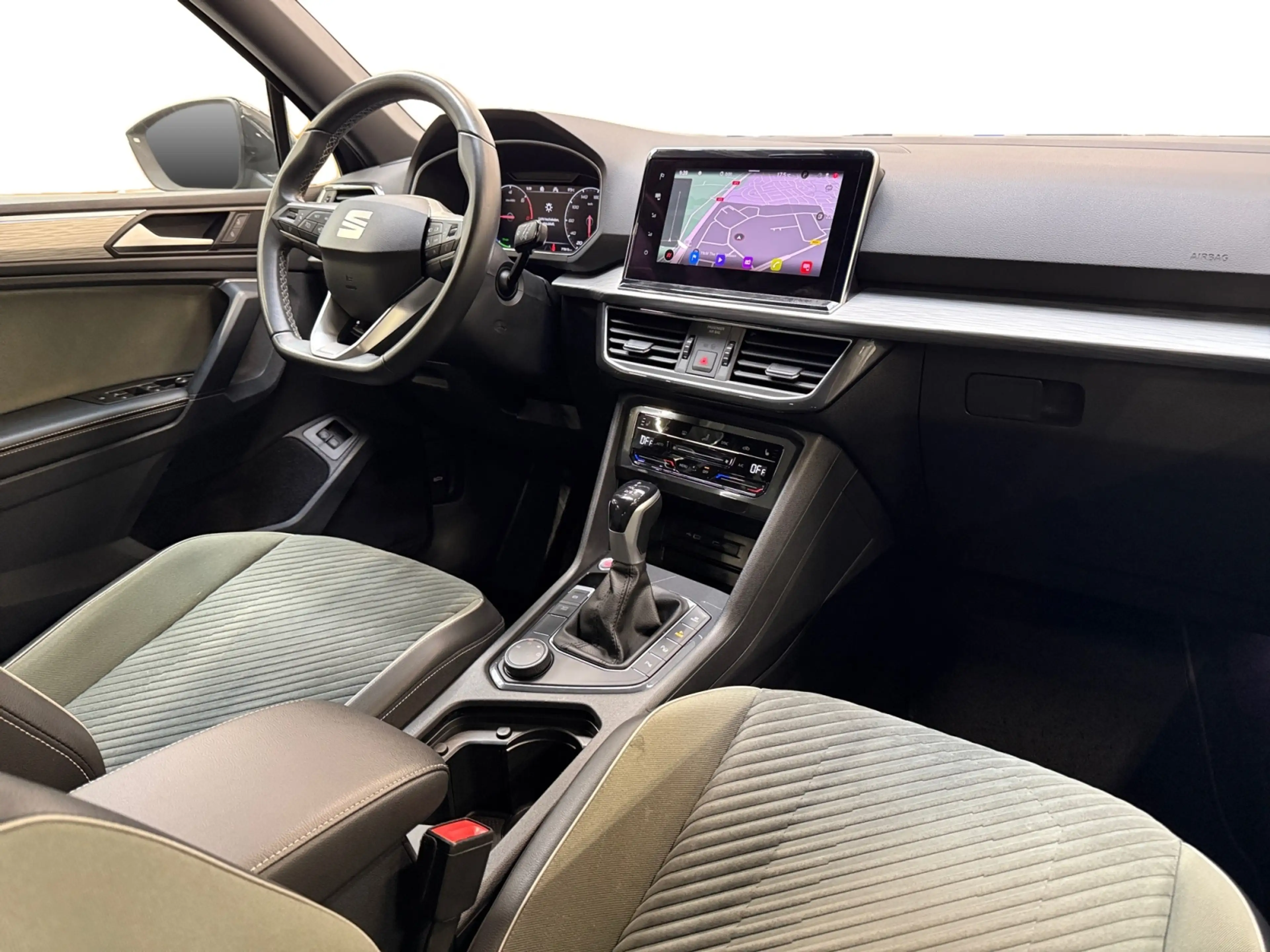 SEAT Tarraco 1.4 TSI e-Hybrid PHEV Xperience Business Intense I — photo 3