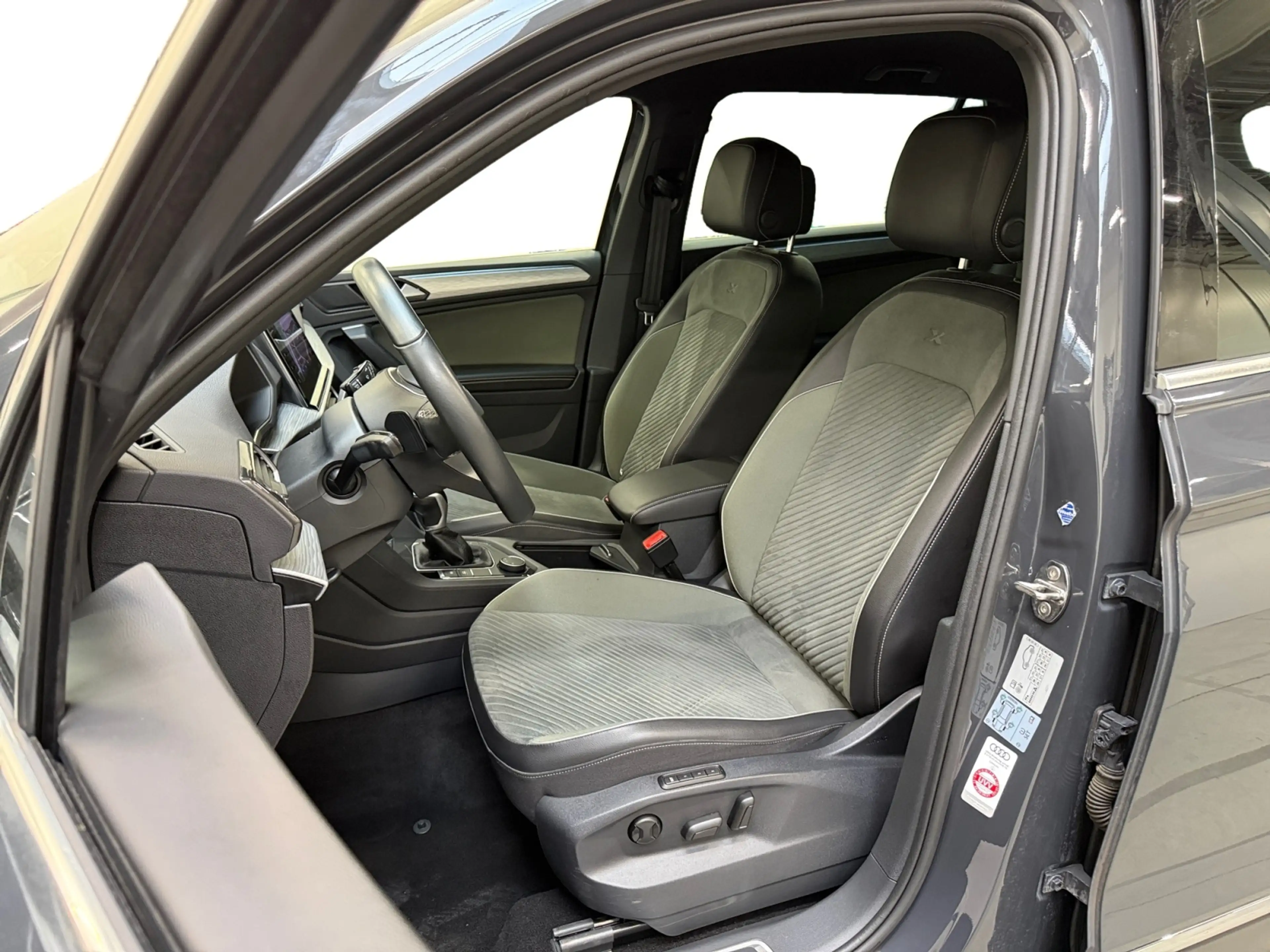 SEAT Tarraco 1.4 TSI e-Hybrid PHEV Xperience Business Intense I — photo 11
