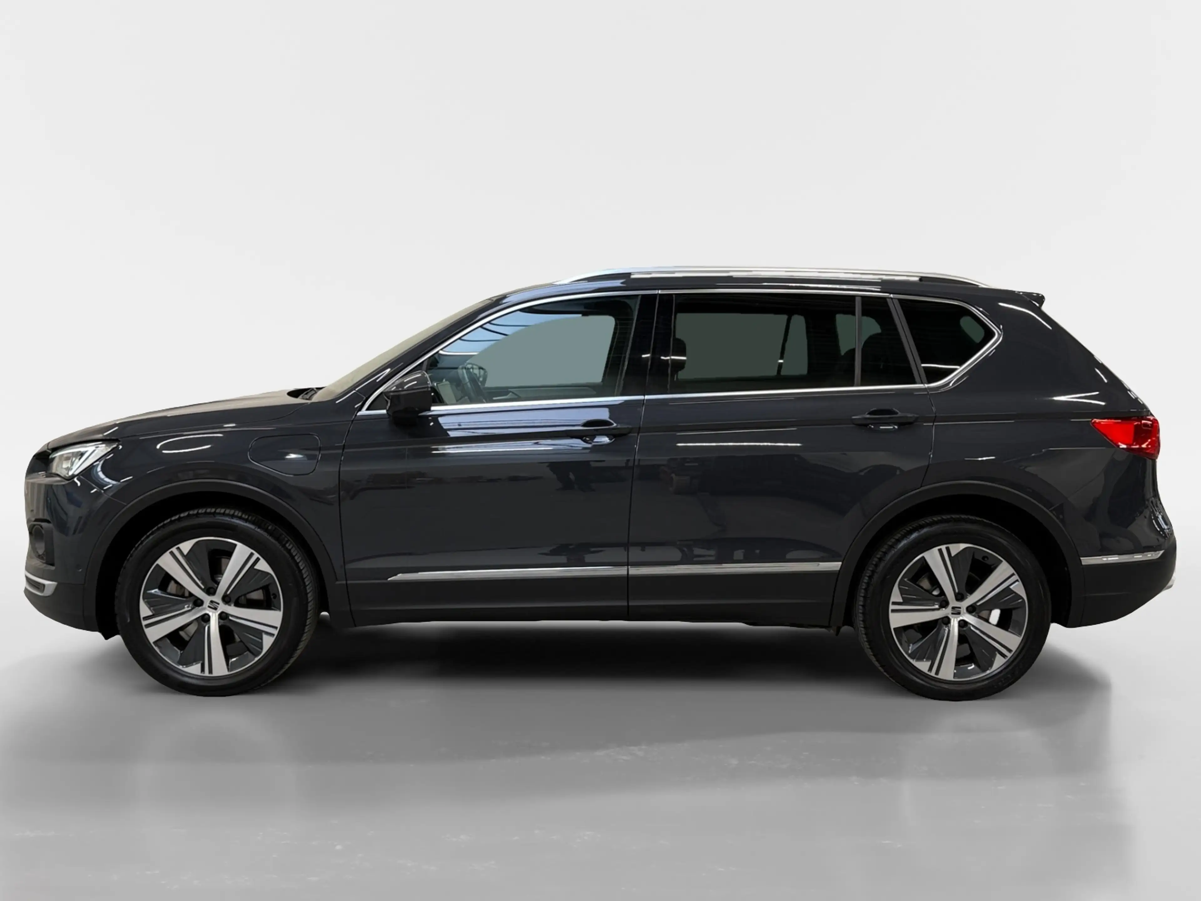 SEAT Tarraco 1.4 TSI e-Hybrid PHEV Xperience Business Intense I — photo 9