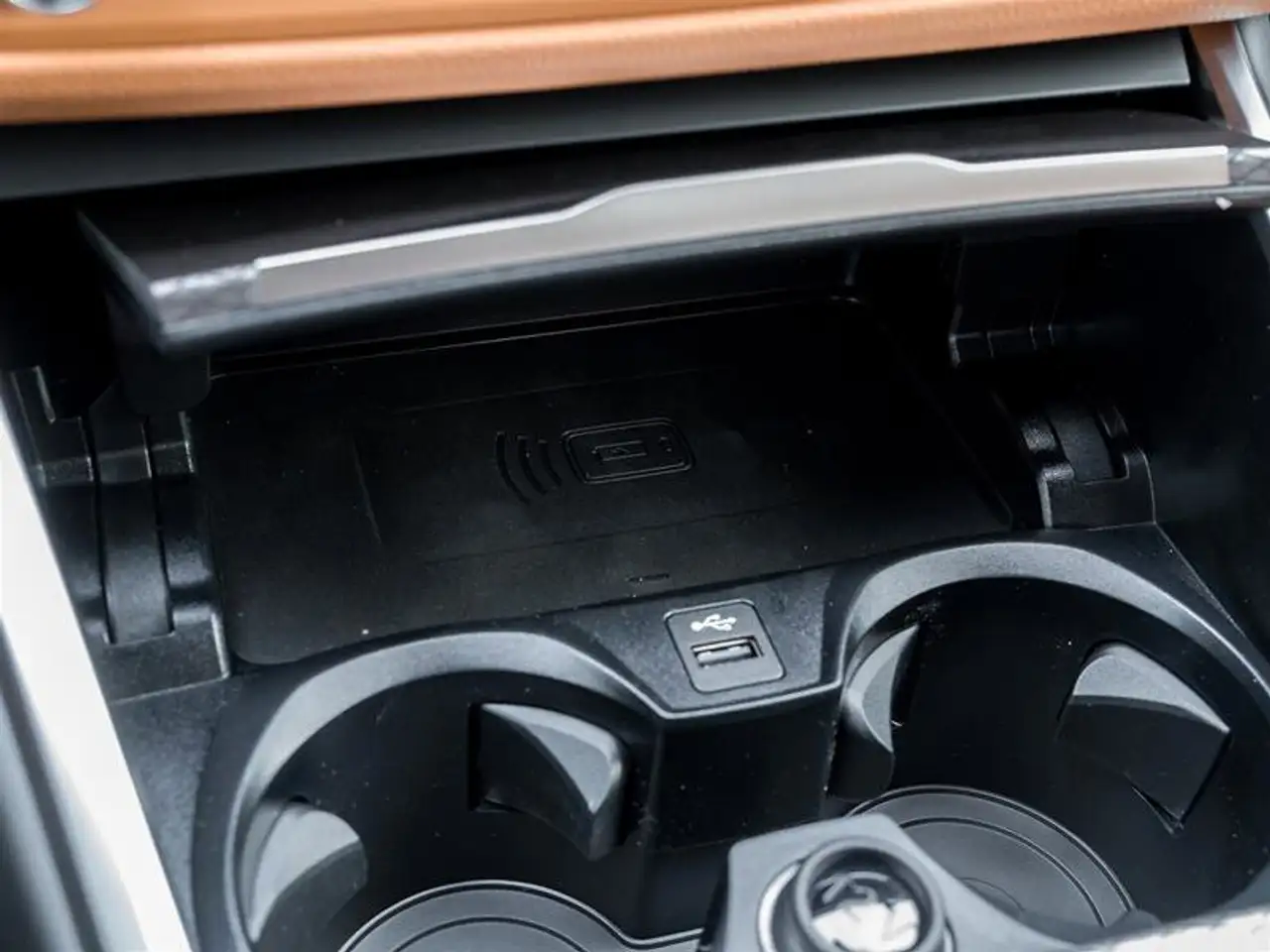 BMW 3 Series снимка BMW 3 Series