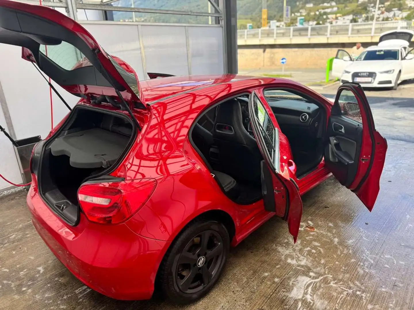 Mercedes-Benz A 160 A 160 CDI Rot - 2