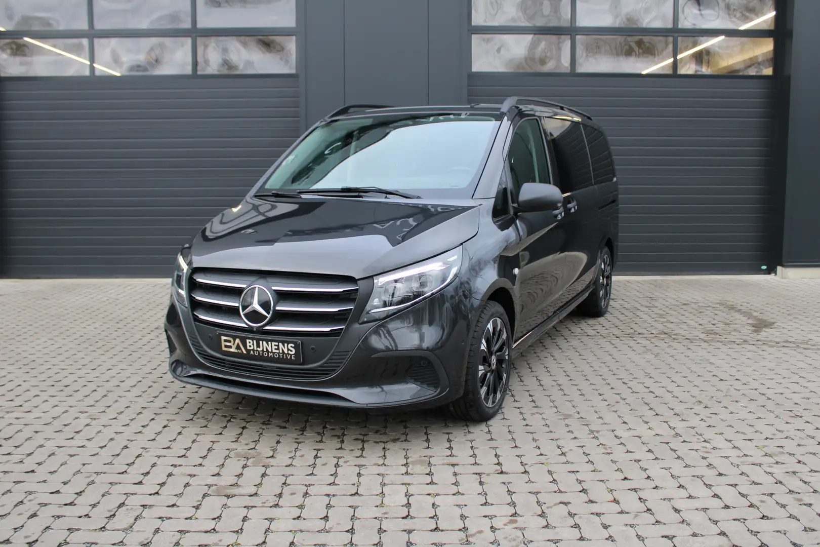 Mercedes-Benz Vito Tourer 124 Cdi L2 / Dubbele cabine Grau - 2