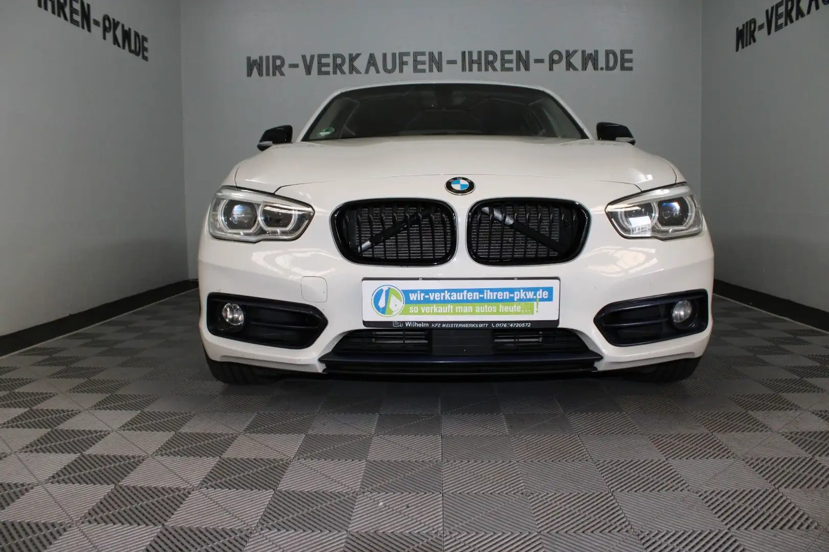 BMW 120 d xDrive Sport Line 5-trg ACC°LED°18Zoll White - 2