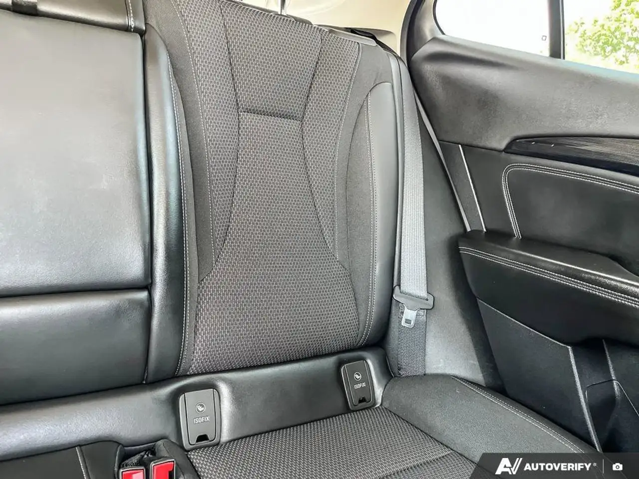 Buick Envision снимка Buick Envision