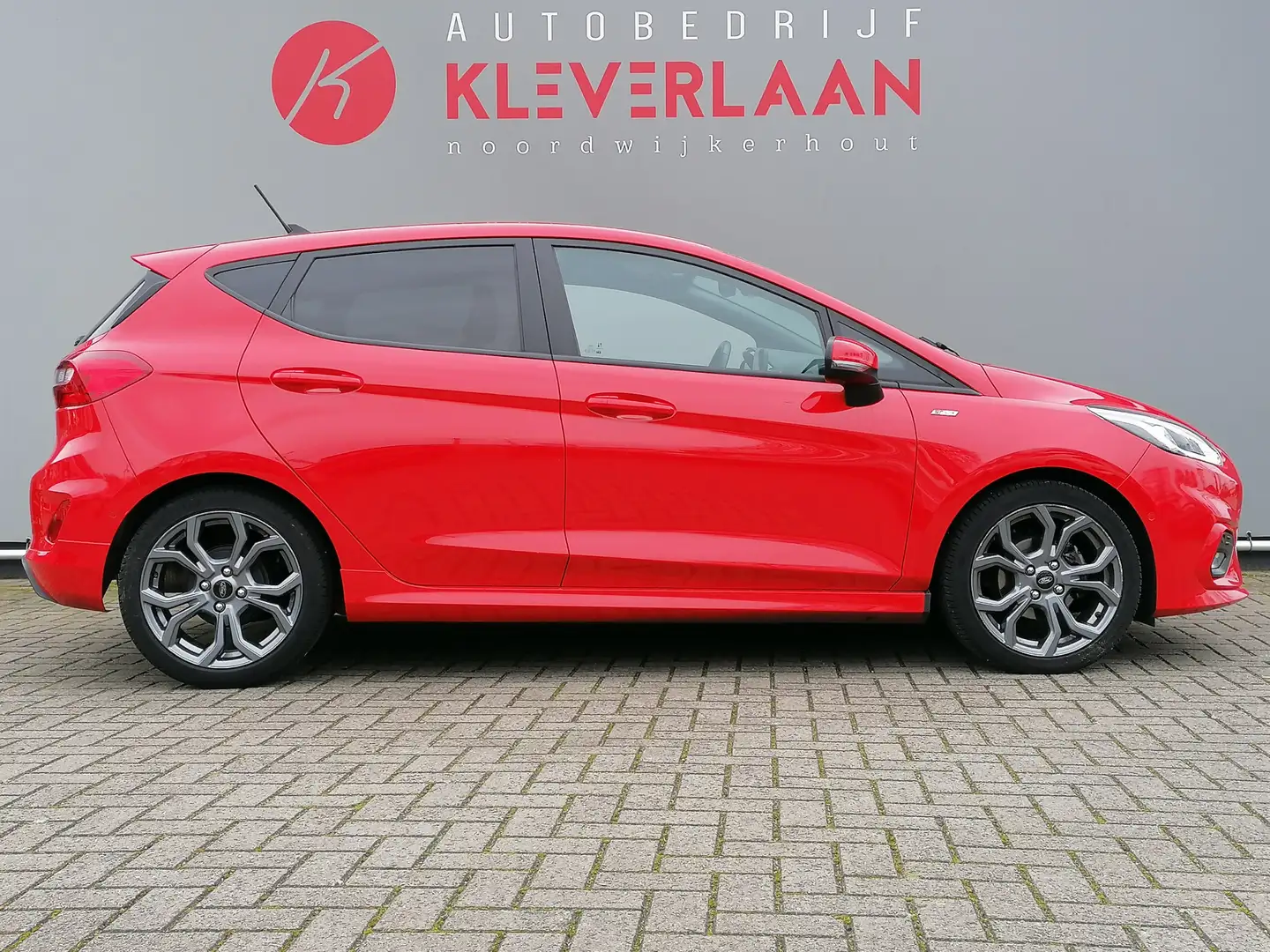 Ford Fiesta 1.0 EcoBoost ST-Line | CAMERA | AIRCO | Rood - 2