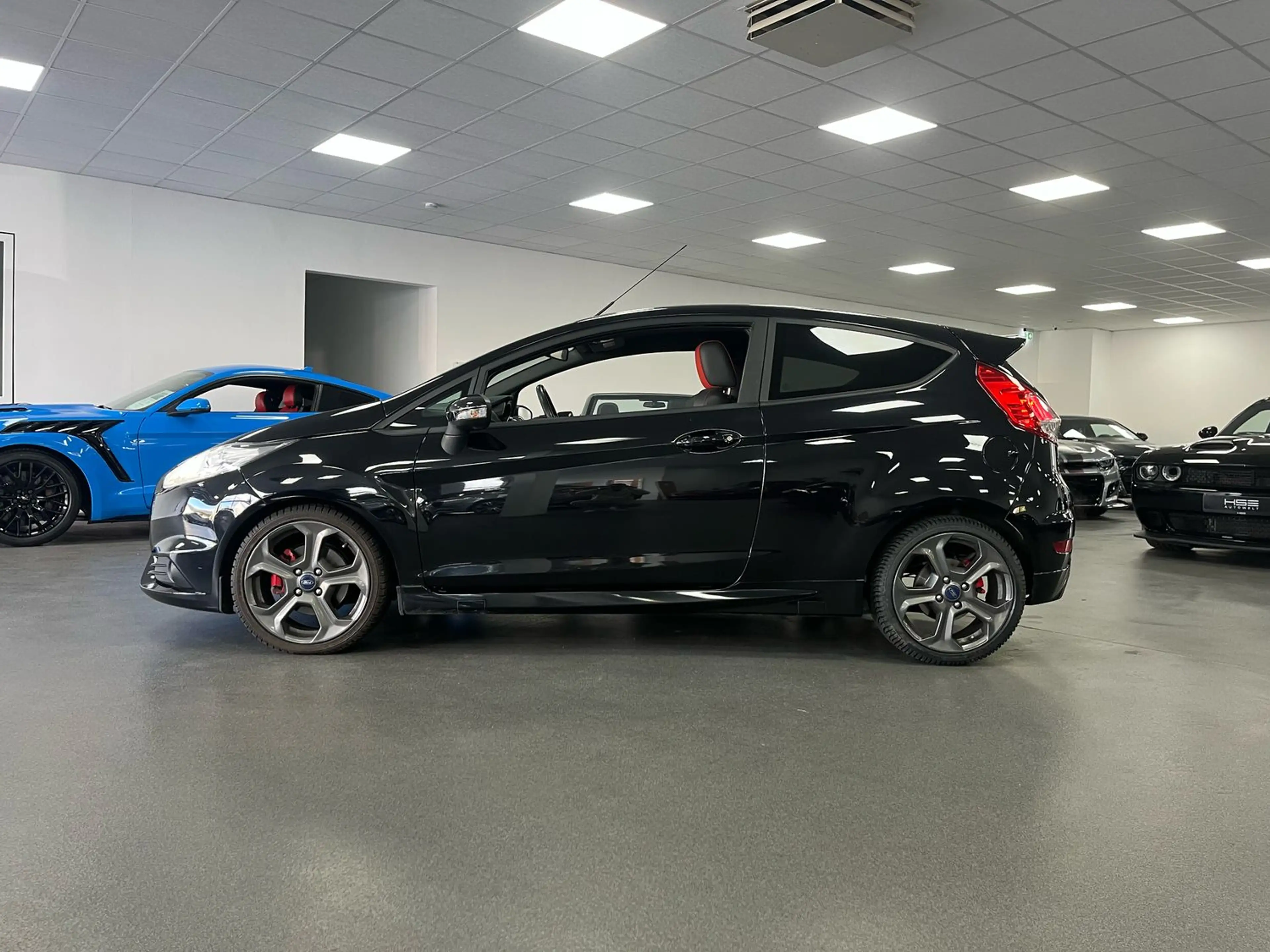 Ford Fiesta ST 1.6l EcoBoost/ Recaro/ 8-Fach/ Schalter — photo 6
