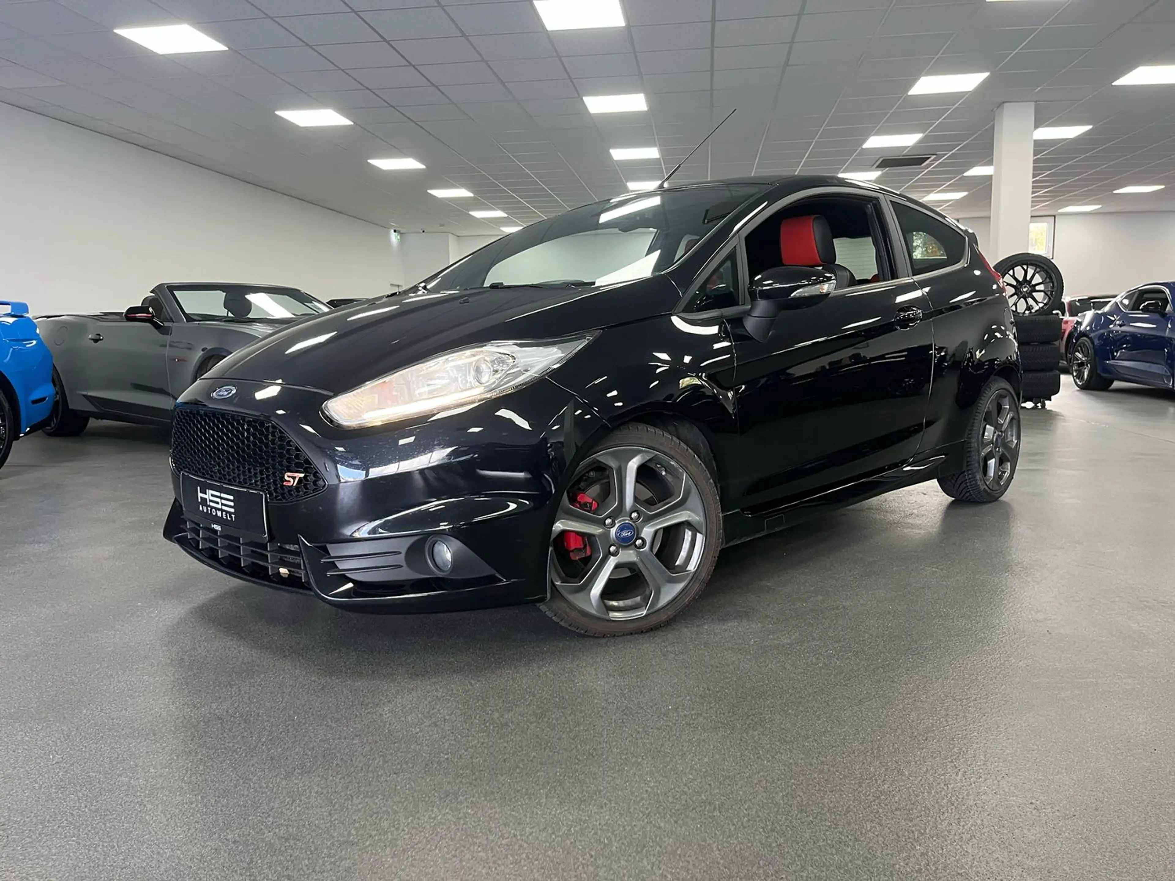 Ford Fiesta ST 1.6l EcoBoost/ Recaro/ 8-Fach/ Schalter — photo 3