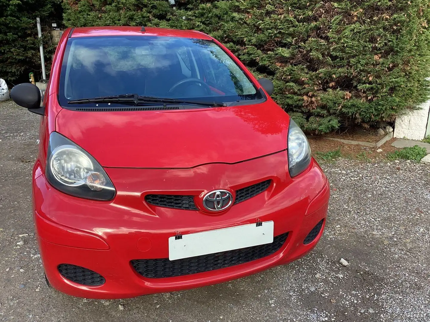 Toyota Aygo 1.0i Rot - 2