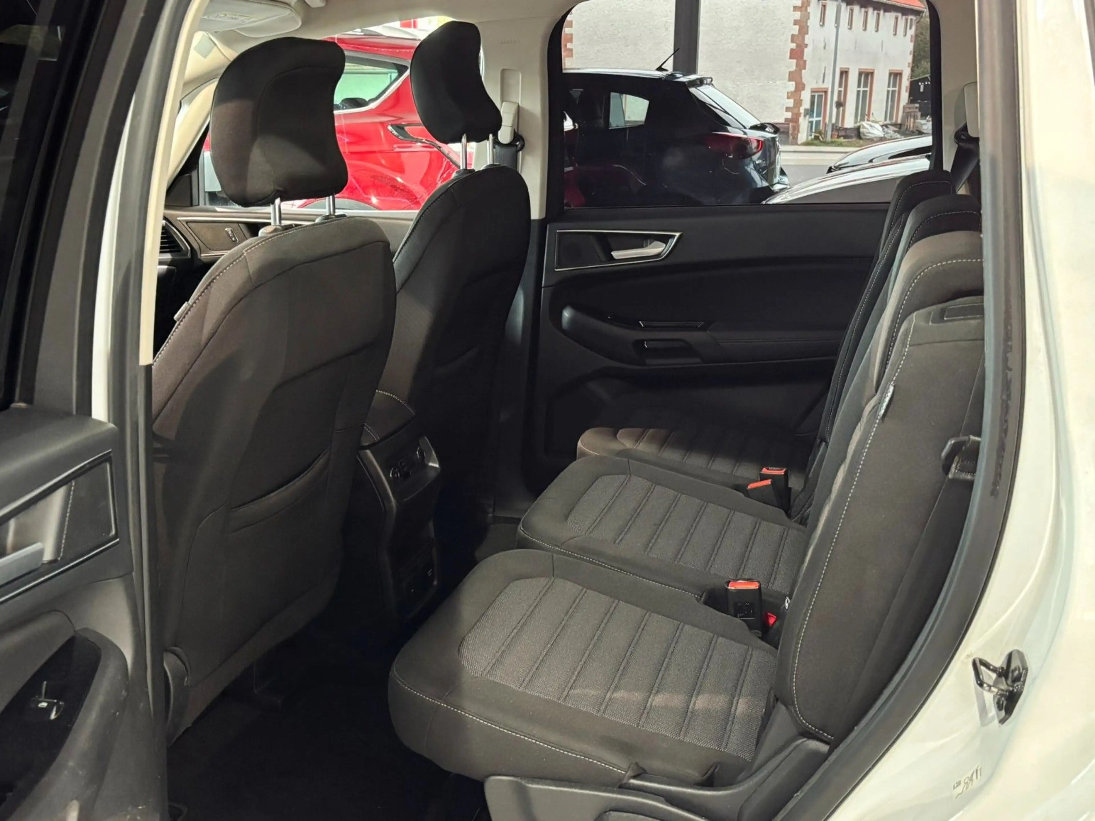 Ford Galaxy Titanium AWD AHK 7-Sitze LED 190PS — photo 26