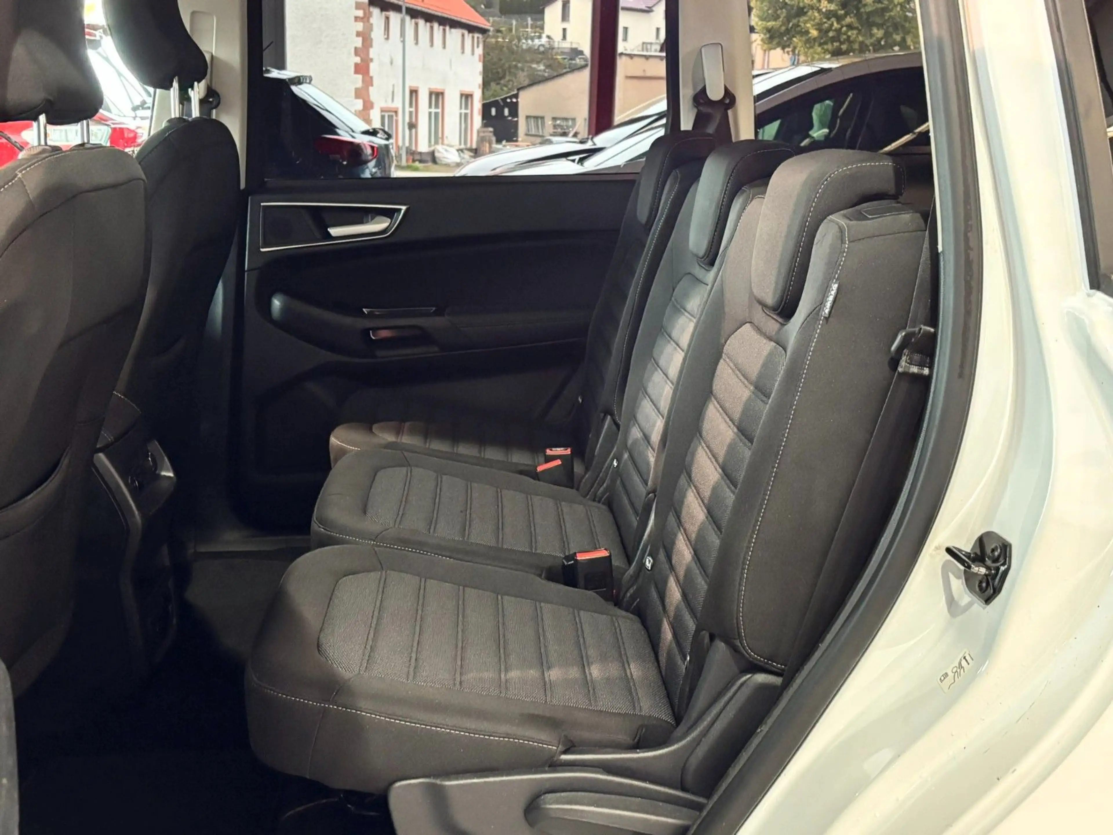 Ford Galaxy Titanium AWD AHK 7-Sitze LED 190PS — photo 27