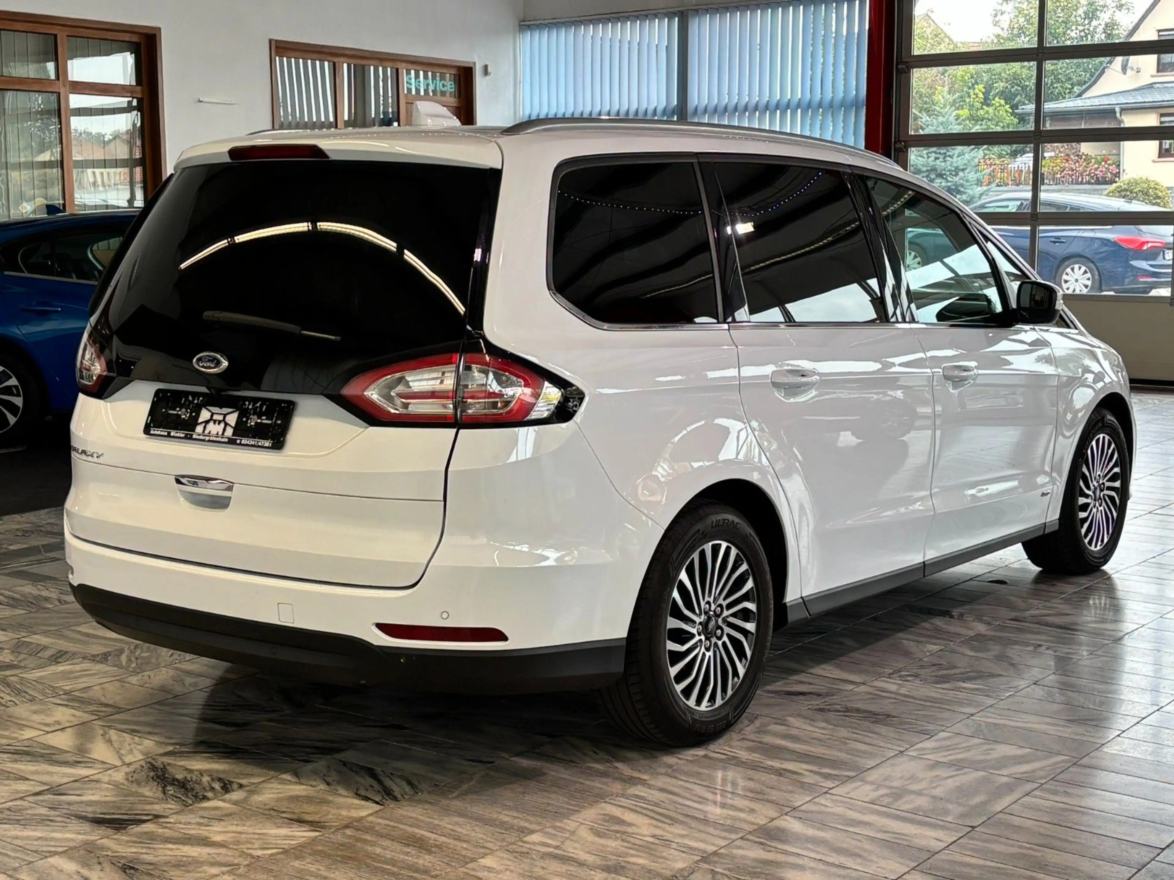Ford Galaxy Titanium AWD AHK 7-Sitze LED 190PS — photo 5