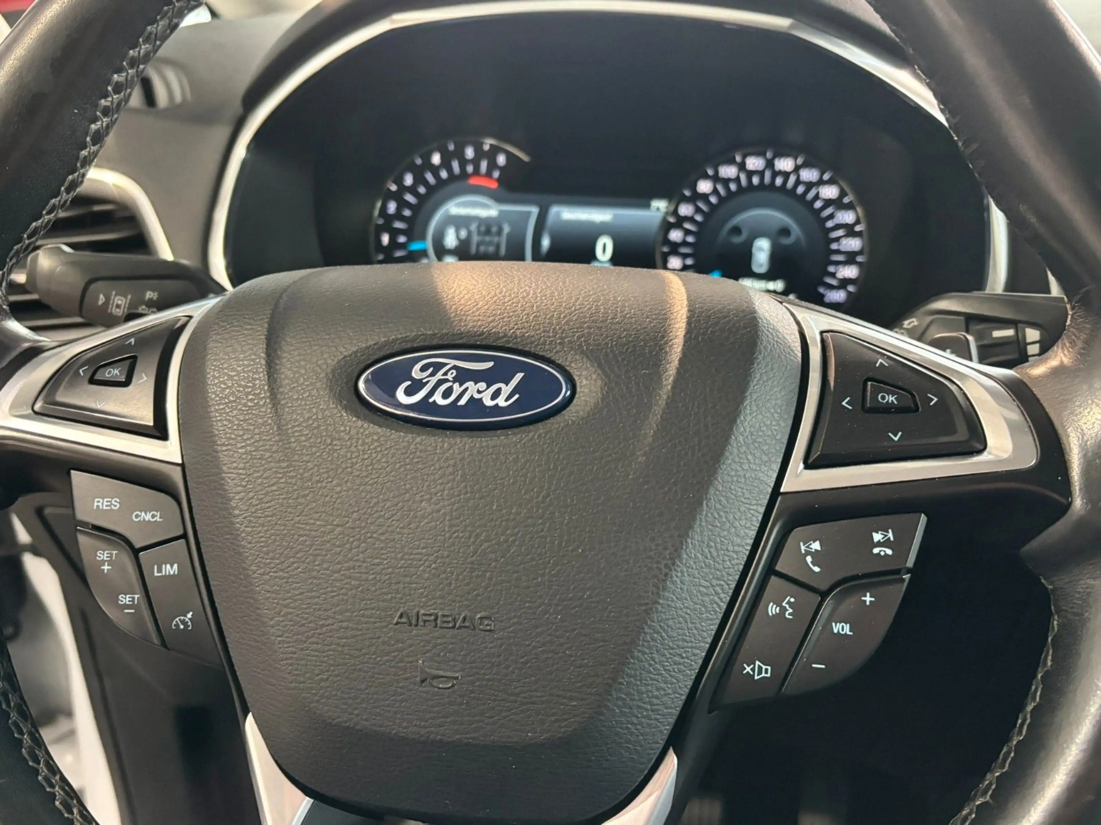 Ford Galaxy Titanium AWD AHK 7-Sitze LED 190PS — photo 33