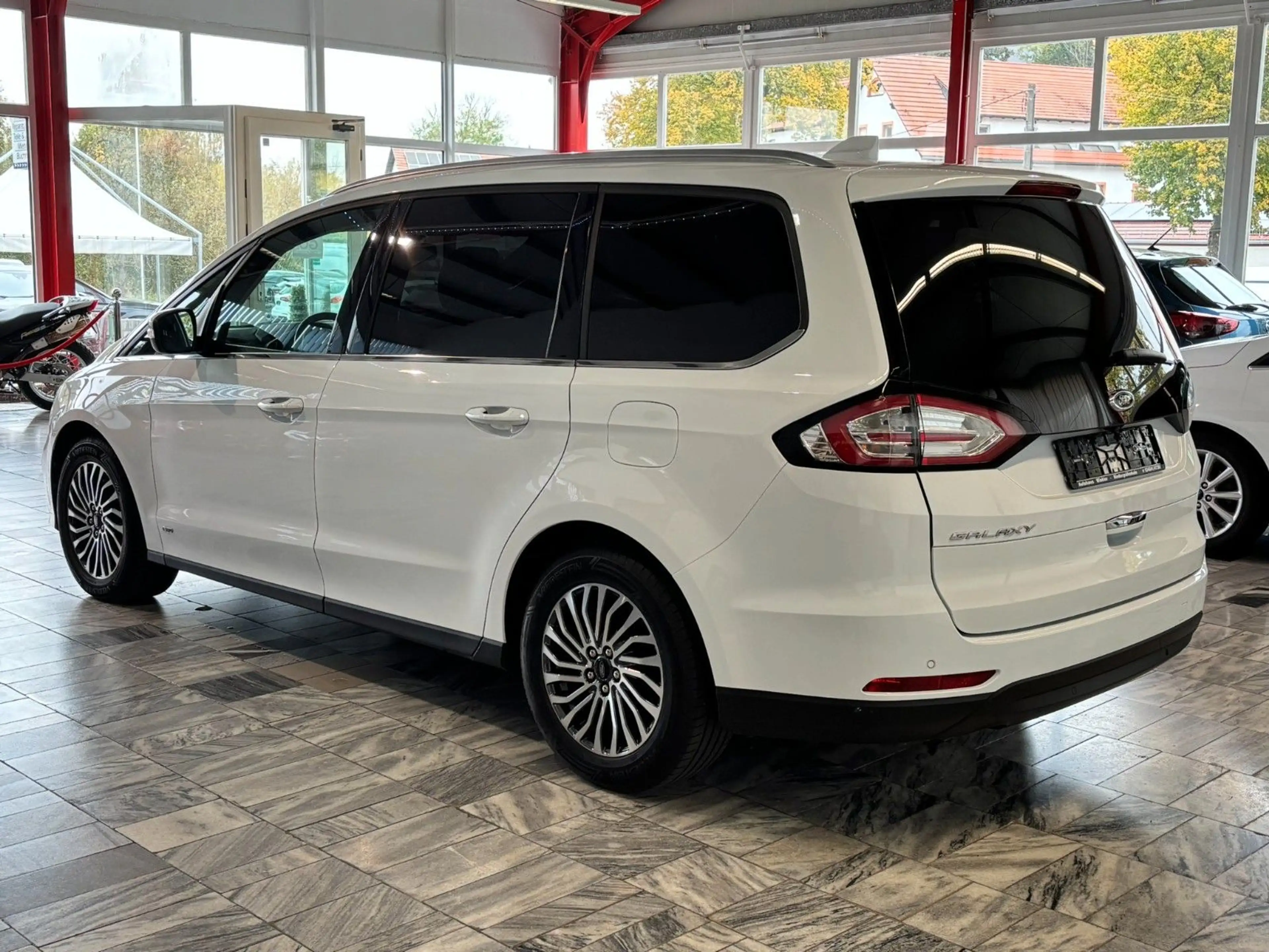 Ford Galaxy Titanium AWD AHK 7-Sitze LED 190PS — photo 3