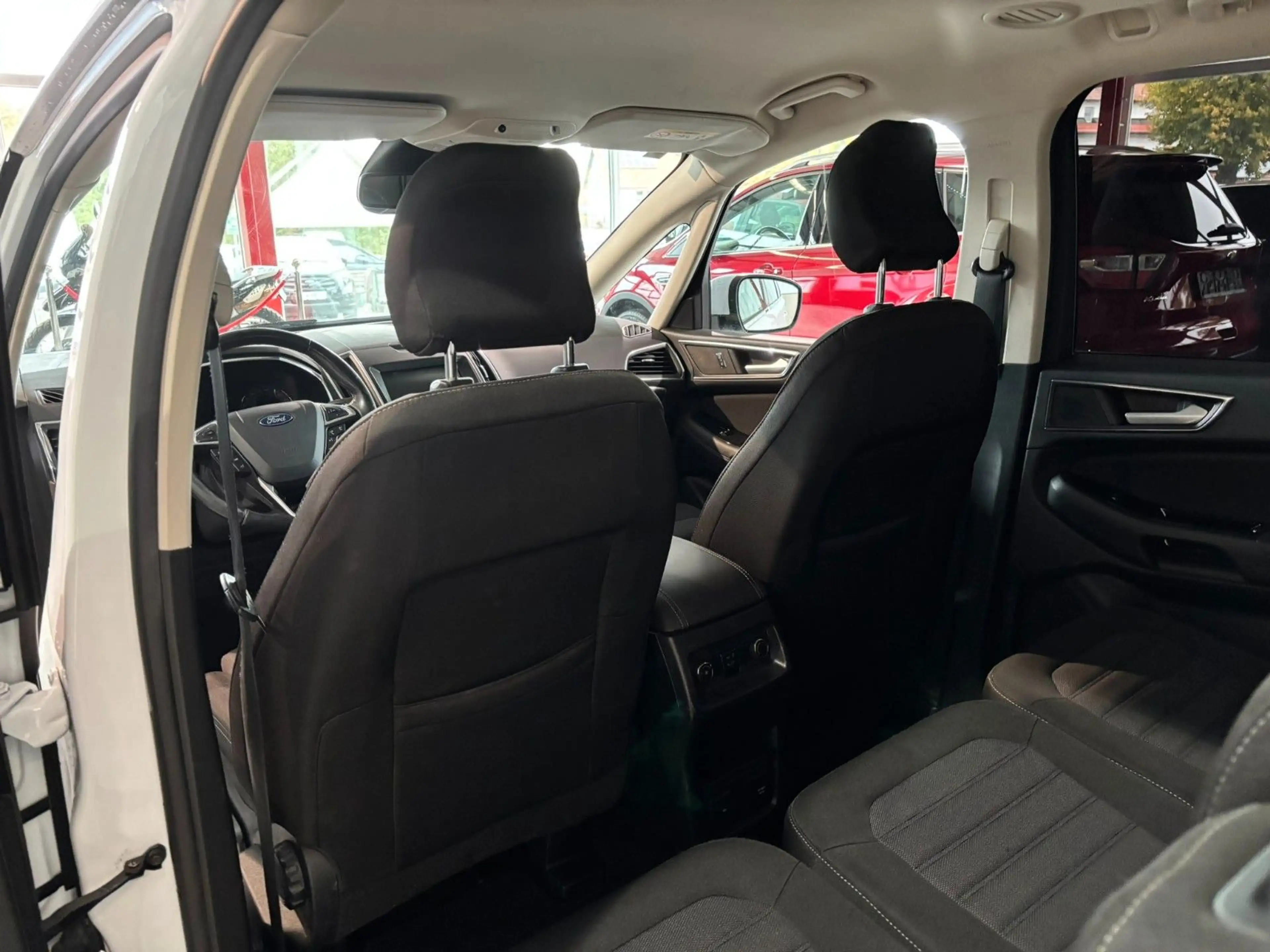 Ford Galaxy Titanium AWD AHK 7-Sitze LED 190PS — photo 28