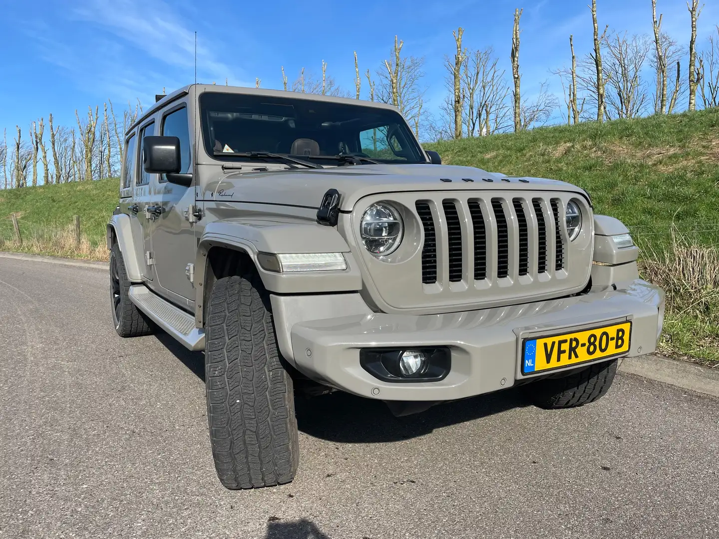 Jeep Wrangler BRUTE Richmond Pure Clay | 2.0T | Full options Beige - 1