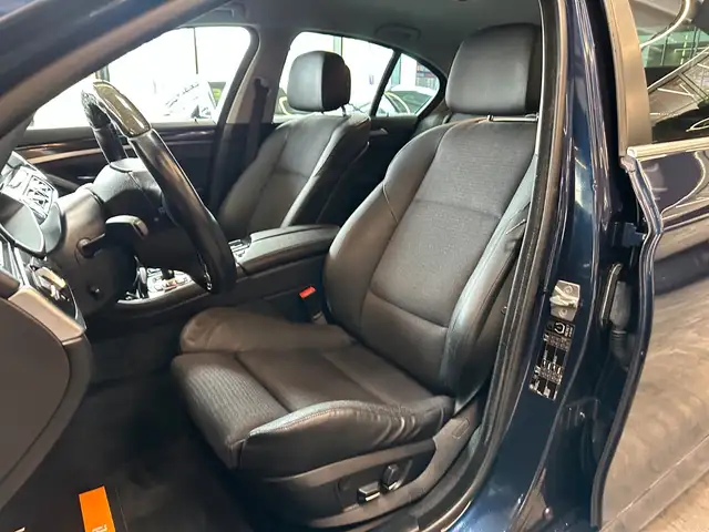 BMW 5 Series view 8