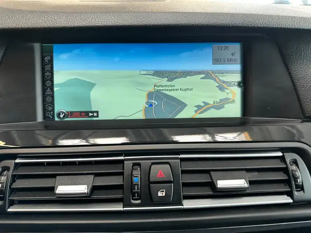 BMW 5 Series view 14