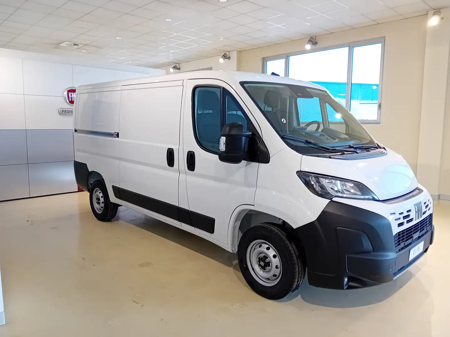 Fiat Ducato Furgone 33Q MH1 140cv 2.2 multijet Bianco - 1