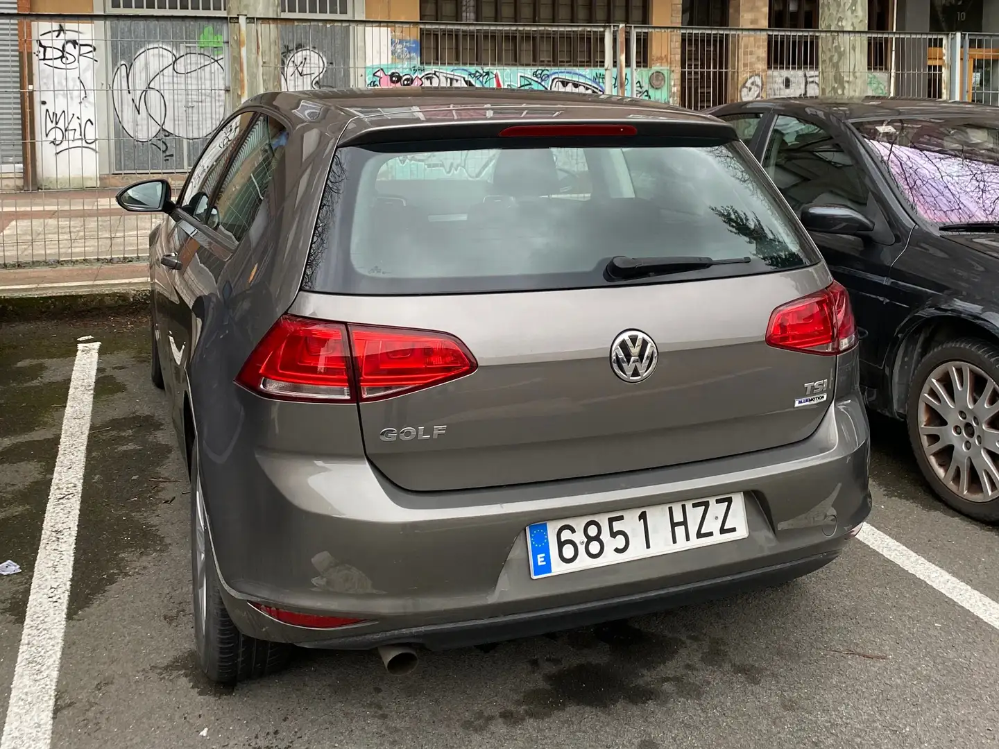 Volkswagen Golf Golf 1.2 TSI BMT Edition 105 Edition Plateado - 2