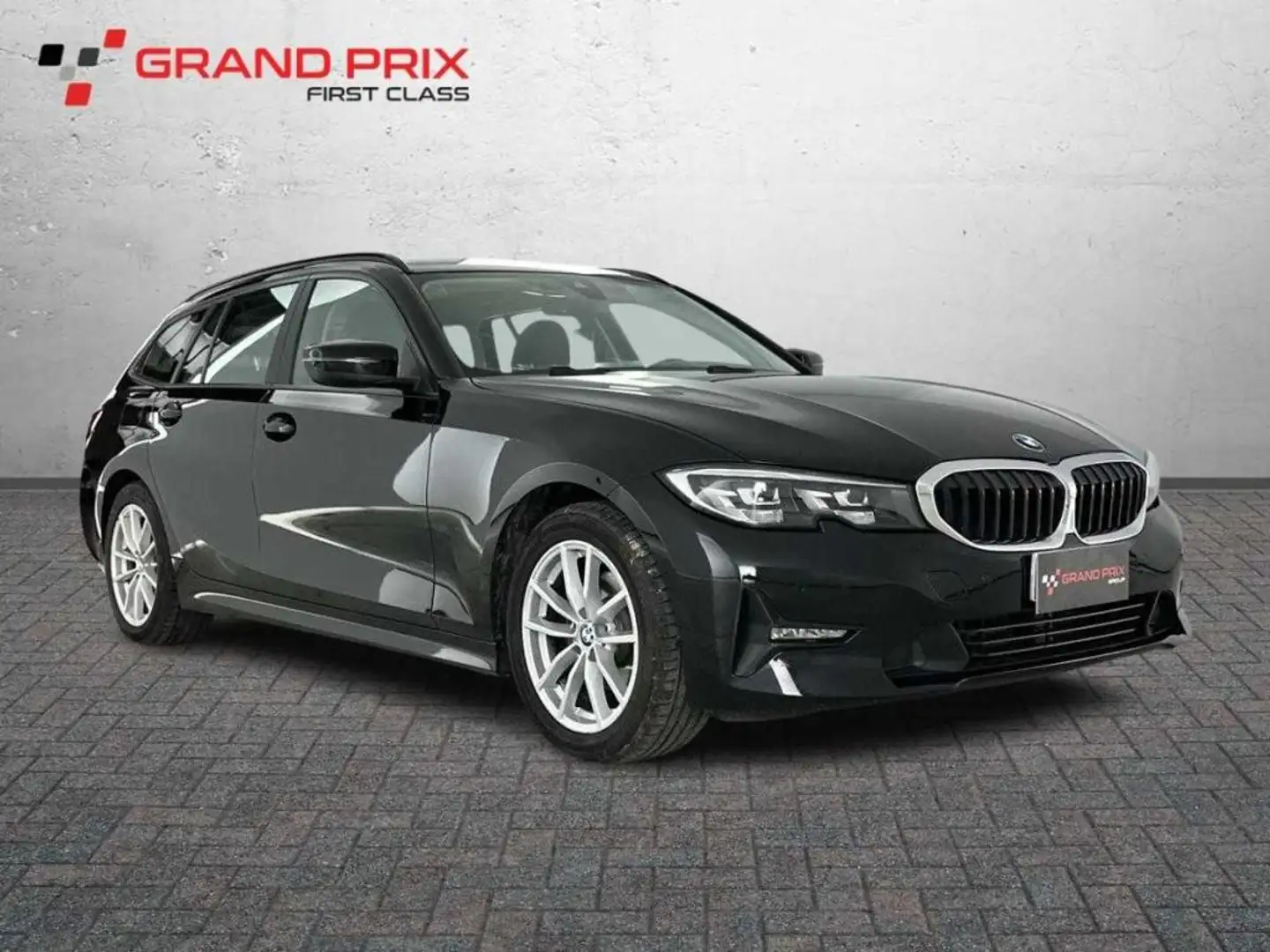 BMW 320 d 48V Touring Business Advantage Schwarz - 2