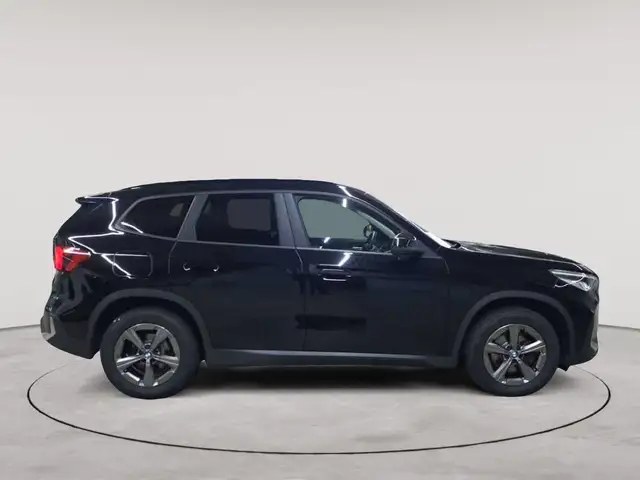 BMW X1 view 3