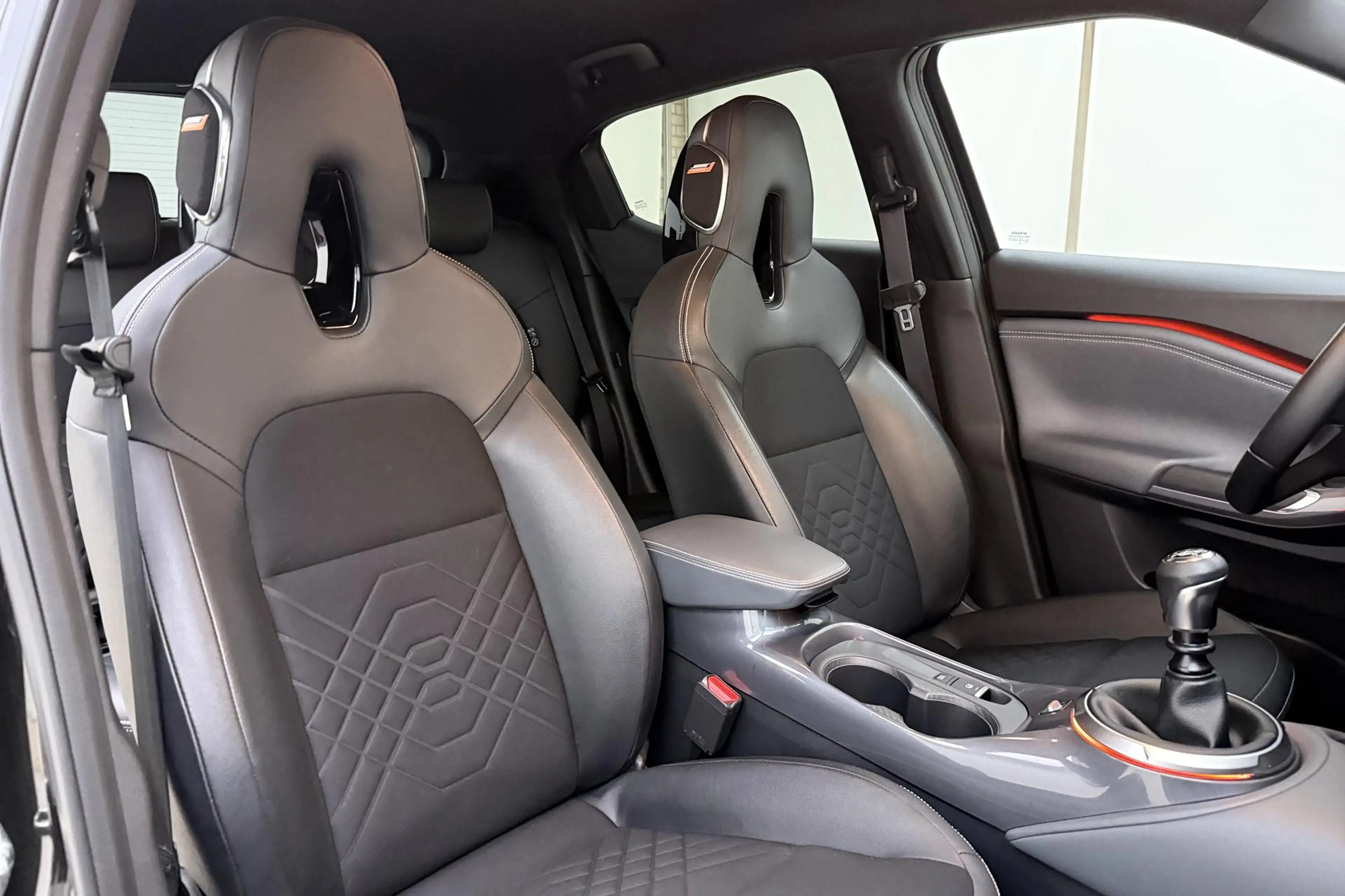 Nissan Juke 1.0 DIG-T N-Design 117pk | Climate Control | Stoel — photo 13
