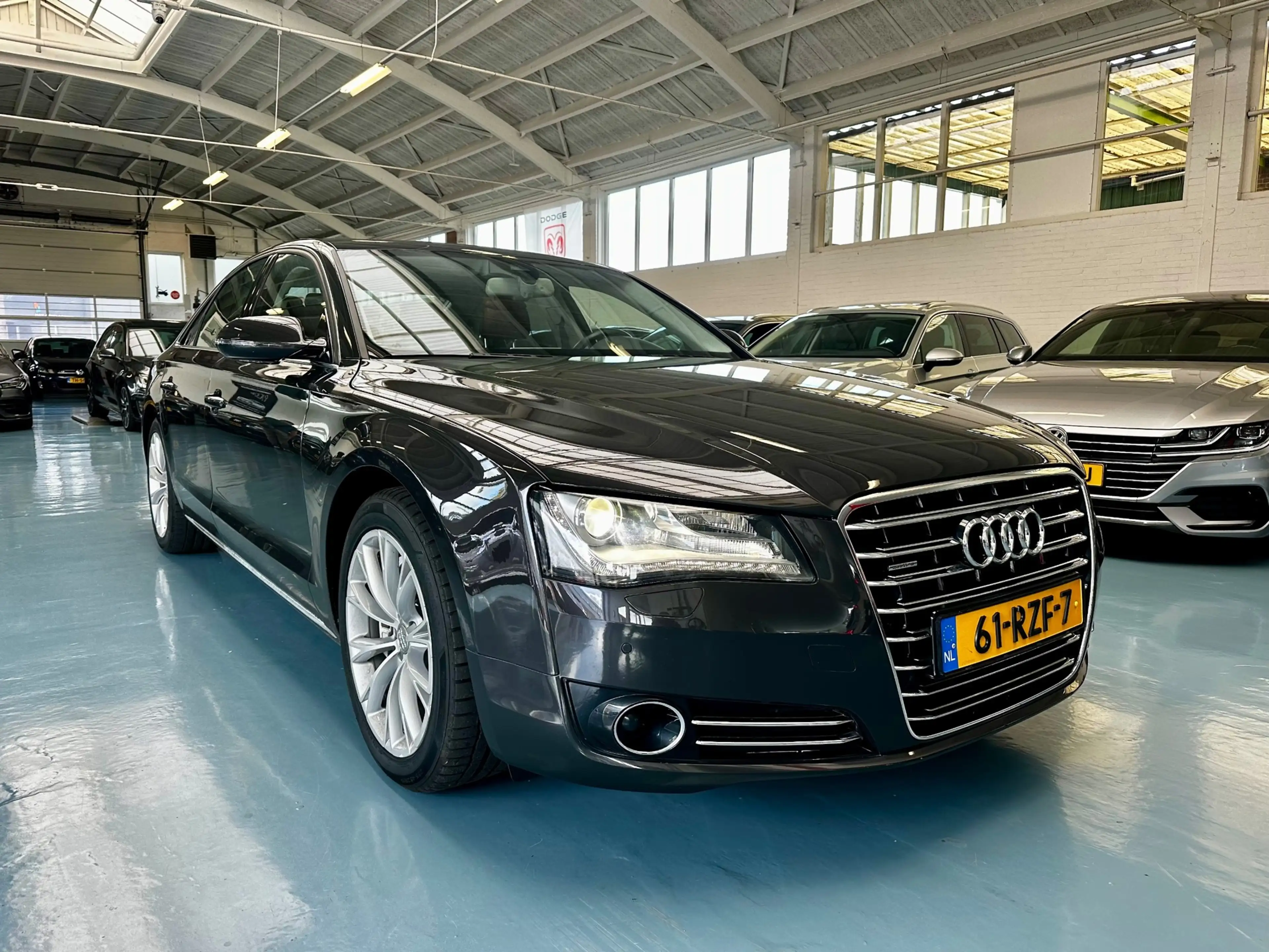 Audi A8 4.2 FSI quattro Pro Line+ — photo 7
