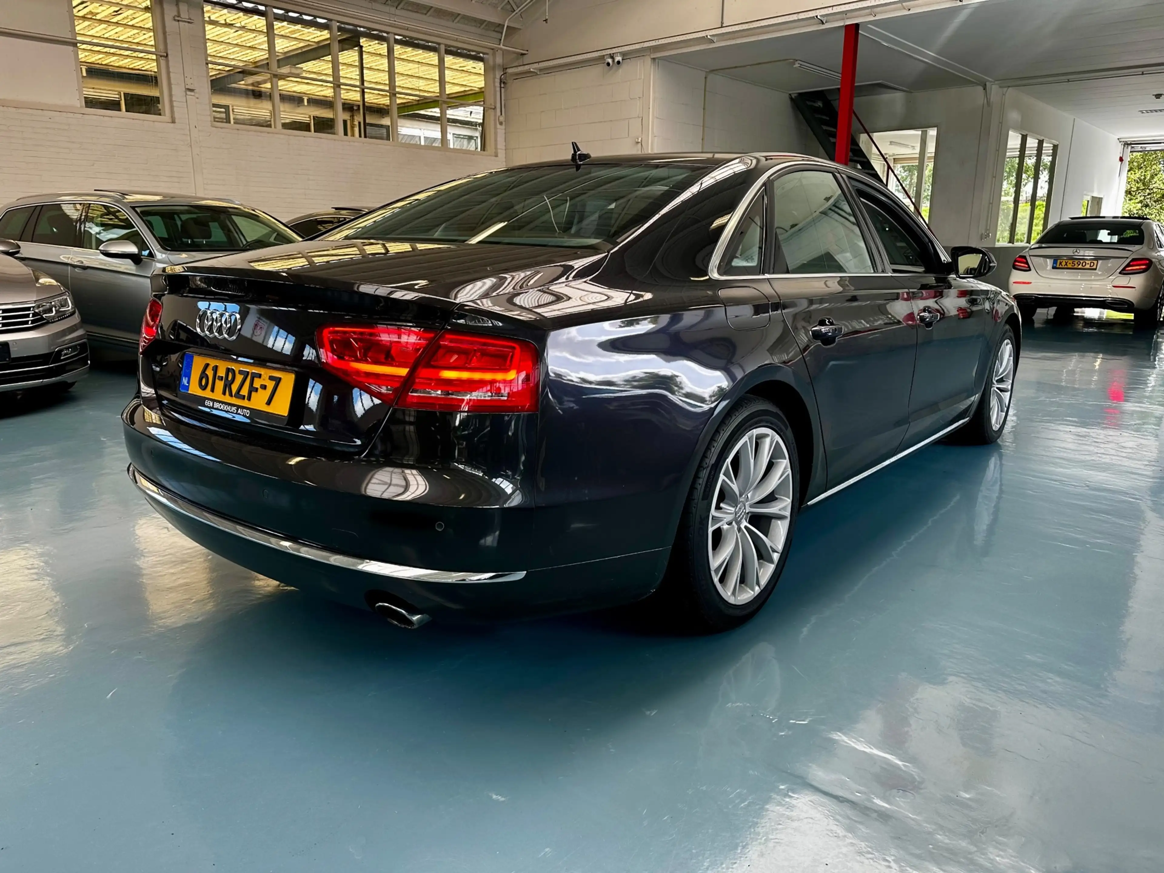 Audi A8 4.2 FSI quattro Pro Line+ — photo 5
