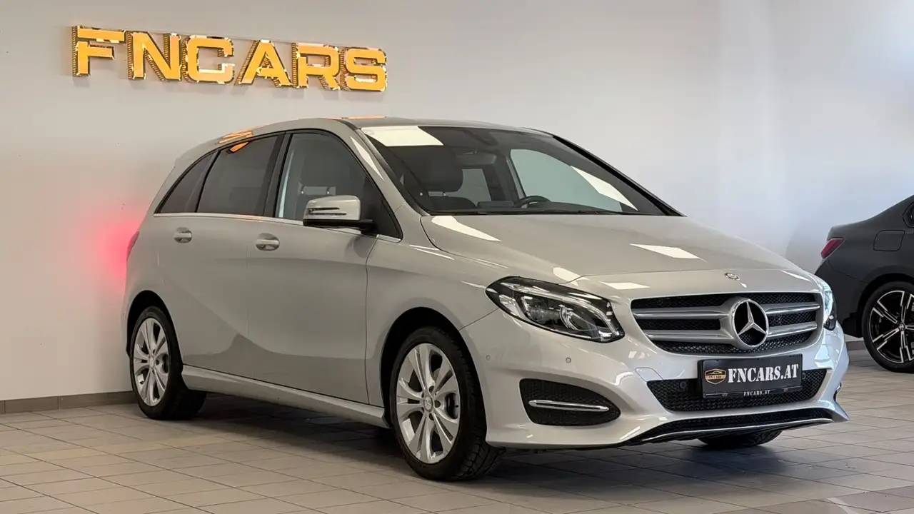 Mercedes-Benz B 180