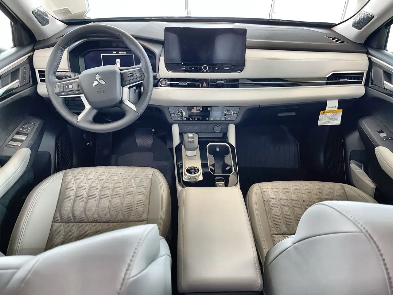Mitsubishi Outlander снимка Mitsubishi Outlander